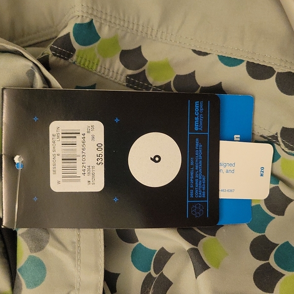 Eastern Mountain, size 6, shorts - Picture 6 of 6